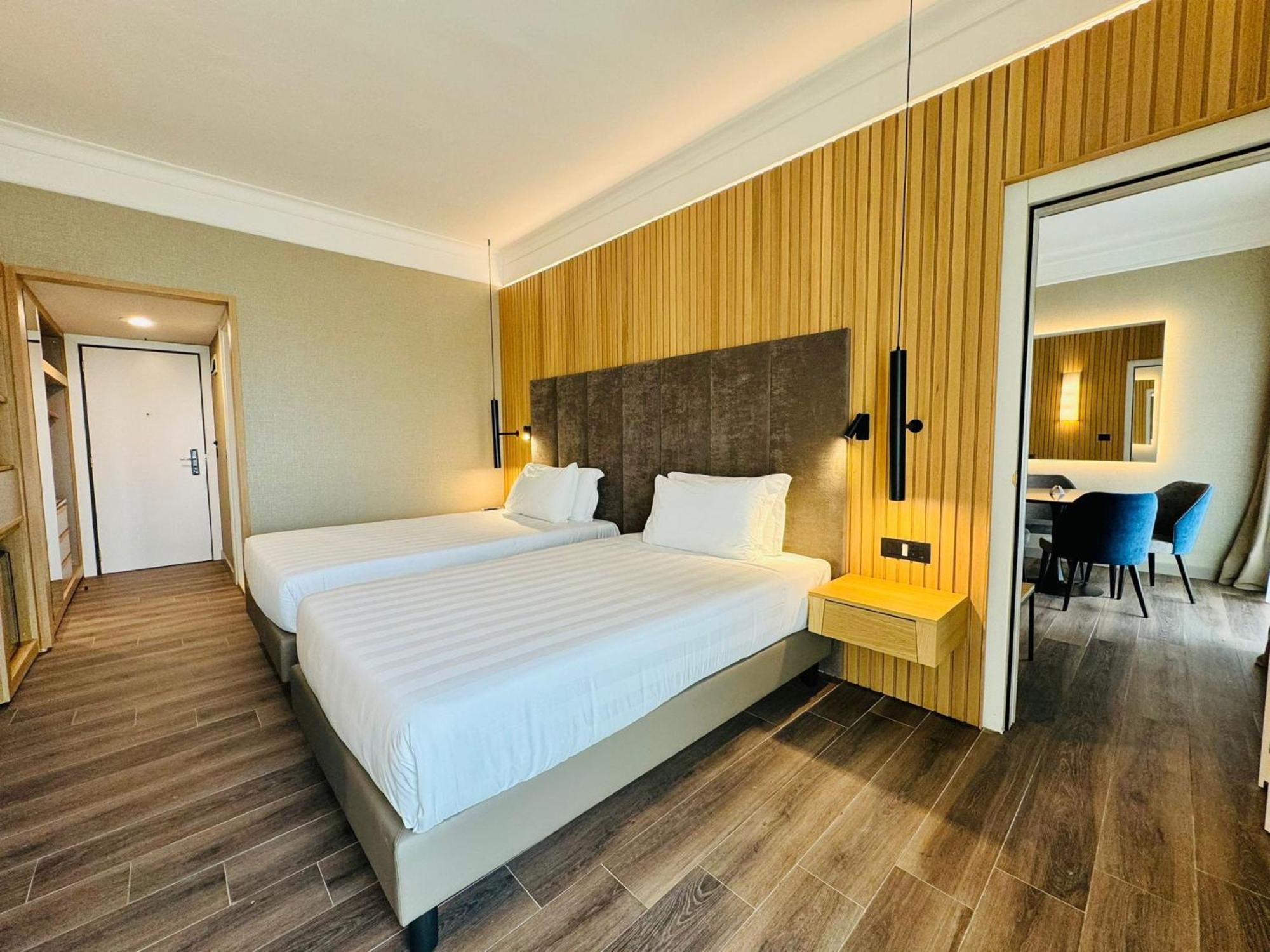 Crowne Plaza Rome St. Peter'S By Ihg Hotel Екстериор снимка